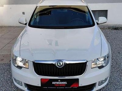 Weiß Gebraucht 2011 Skoda Superb Elegance Kombi | € 8.900 (Fairer Preis)