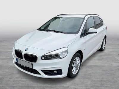 Gebraucht BMW 216 Active Tourer Sport Line 102 PS (75 kW) 2016 Weiss  normal Van / Kleinbus