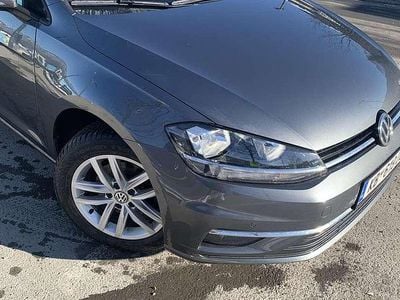 Gebraucht VW Golf Comfortline 125 PS (91 kW) 2018 Grau Limousine