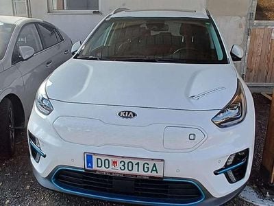 Weiß Gebraucht 2020 Kia e-Niro SUV | € 25.000 (Etwas zu teuer)