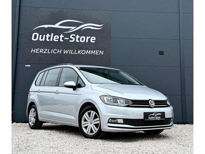 Gebraucht VW Touran Trendline 110 PS (80 kW) 2016 Grau Van / Kleinbus