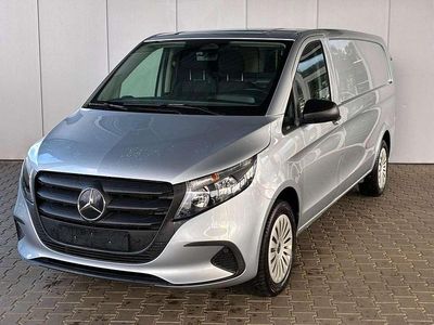 Silber Gebraucht 2024 Mercedes Vito Van | € 47.061