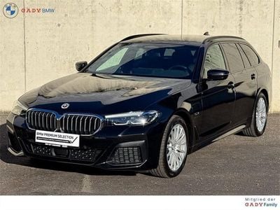 Saphirschwarz Gebraucht 2023 BMW 530e Shadowline Kombi | € 43.440 (Etwas zu teuer)