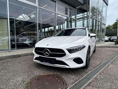 Gebraucht Mercedes A180 136 PS (100 kW) 2025 Weiß Limousine