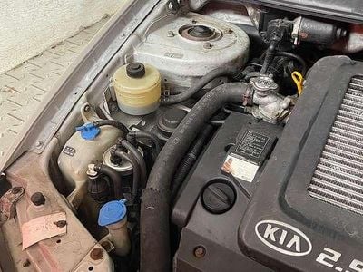 Gebraucht Kia Carnival 144 PS (105 kW) 2003 Van / Kleinbus