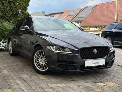 Gebraucht Jaguar XE Prestige 163 PS (119 kW) 2015 Grau Limousine