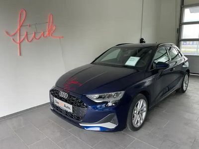 Mittelblau metallic Gebraucht 2024 Audi A3 Limousine | € 33.900 (Teuer)
