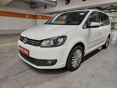 Weiß Gebraucht 2015 VW Touran Van / Kleinbus | € 7.990 (Fairer Preis)