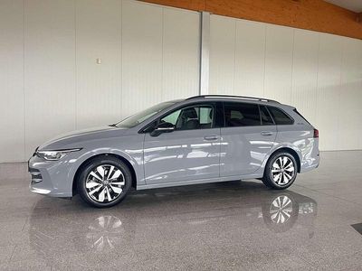 Grau Gebraucht 2024 VW Golf VIII Life Kombi | € 25.990 (Fairer Preis)