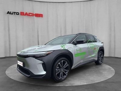 Silber Neu 2025 Toyota bZ4X Executive SUV | € 51.170 (Teuer)