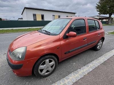 Gebraucht 2004 Renault Clio II Limousine | € 900 (Guter Preis)