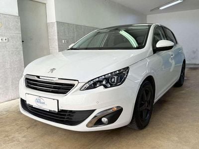 Weiß Gebraucht 2014 Peugeot 308 Allure Limousine | € 8.900 (Etwas zu teuer)