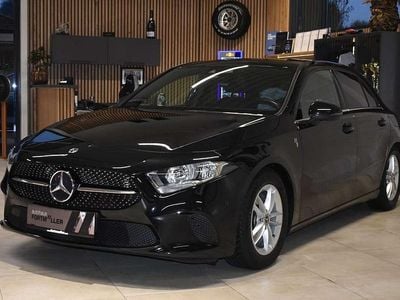Schwarz Gebraucht 2018 Mercedes A180 Kleinwagen | € 21.500 (Fairer Preis)