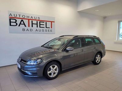 Dunkelgrau metallic Gebraucht 2019 VW Golf VII Comfortline Kombi | € 17.900 (Teuer)