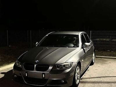 Grau Gebraucht 2010 BMW 325 M Sport Limousine | € 13.900