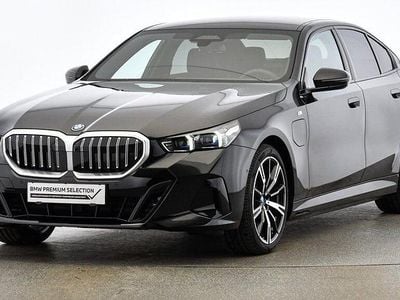 Saphirschwarz Gebraucht 2025 BMW 530e Efficient Dynamics | € 63.782