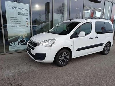 Gebraucht Peugeot TePee Active 99 PS (72 kW) 2015 Weiß Kombi