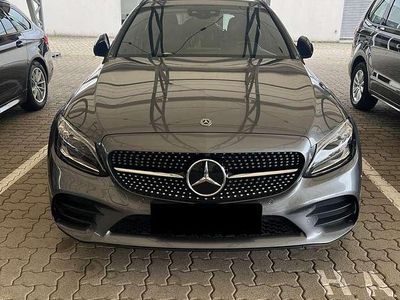 Gebraucht Mercedes C300 194 PS (142 kW) 2019 Grau Kombi