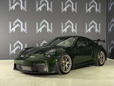 Grün Neu 2025 Porsche 992 Limousine | € 411.000