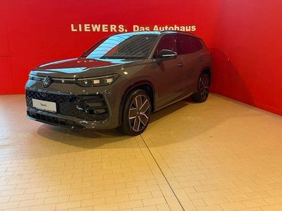 Mittelgrau metallic Neu 2025 VW Tayron Sport SUV | € 54.990 (Etwas zu teuer)