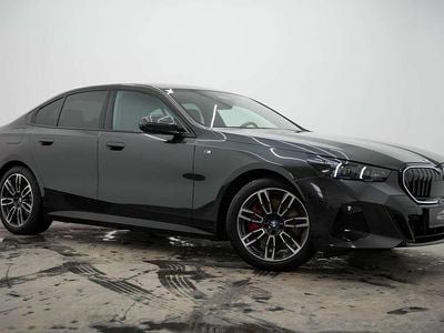 Gebraucht BMW 540 M Sport 303 PS (222 kW) 2025 Grau Limousine