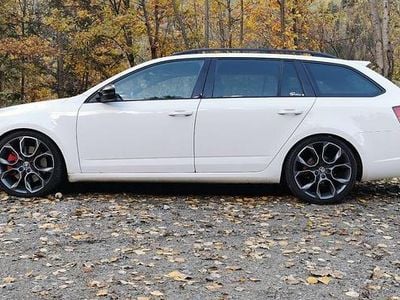 Gebraucht Skoda Octavia RS 220 PS (161 kW) 2014 Weiß Kombi