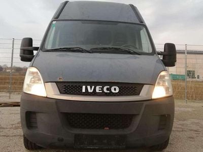 Grau Gebraucht 2011 Iveco Daily Van | € 4.000