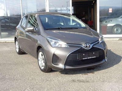 Gebraucht Toyota Yaris Active 69 PS (50 kW) 2017 Grau Limousine