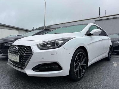 Weiß Gebraucht 2020 Hyundai i40 Kombi | € 16.974