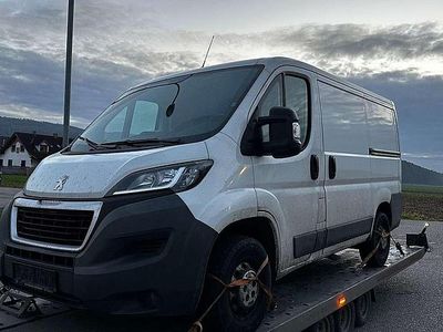 Weiß Gebraucht 2015 Peugeot Boxer Van | € 3.390