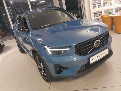 Blau Gebraucht 2025 Volvo XC40 Plus SUV | € 36.800 (Guter Preis)