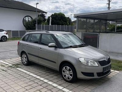Gebraucht 2011 Skoda Fabia Ambition Kleinwagen | € 2.700