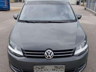 Grau Gebraucht 2017 VW Sharan Highline Van / Kleinbus | € 19.500 (Fairer Preis)