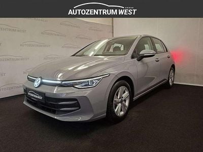 Grau Gebraucht 2024 VW Golf VIII R Limousine | € 26.987 (Fairer Preis)