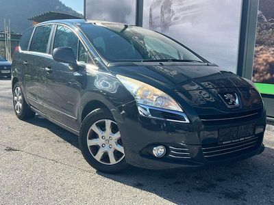Grau Gebraucht 2010 Peugeot 5008 Van / Kleinbus | € 1.490