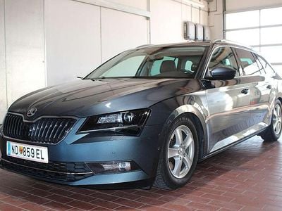 Gebraucht Skoda Superb Style 150 PS (110 kW) 2019 Grau Kombi