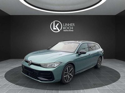 Grün Gebraucht 2025 VW Passat Sportline Kombi | € 54.900