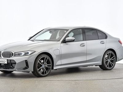 M brooklyn grau Gebraucht 2024 BMW 330e | € 51.950