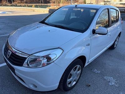 Weiß Gebraucht 2012 Dacia Sandero Lauréate Kleinwagen | € 2.500 (Fairer Preis)