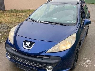 Schwarz Gebraucht 2008 Peugeot 207 Active Kombi | € 1.350