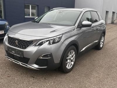 Artensegrau Gebraucht 2017 Peugeot 3008 Allure SUV | € 15.350 (Etwas zu teuer)