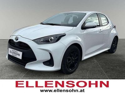 gebraucht Toyota Yaris Hybrid 1,5 l Hybrid Active inkl. 8-fach bereift !