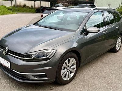 Grau Gebraucht 2017 VW Golf VII Comfortline Limousine | € 14.300 (Etwas zu teuer)