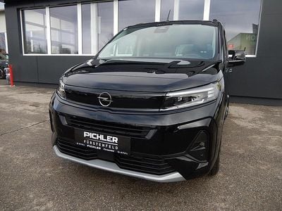 Neu Opel Combo 131 PS (96 kW) 2026 Schwarz Kombi