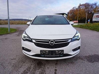 Weiß Gebraucht 2015 Opel Astra Edition Kombi | € 6.490 (Fairer Preis)
