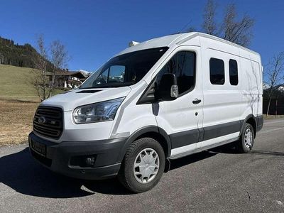 Weiß Gebraucht 2019 Ford Transit Individual Van / Kleinbus | € 55.000