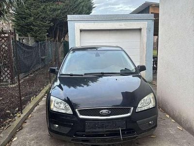 Gebraucht 2007 Ford Focus Ghia Limousine | € 990 (Guter Preis)