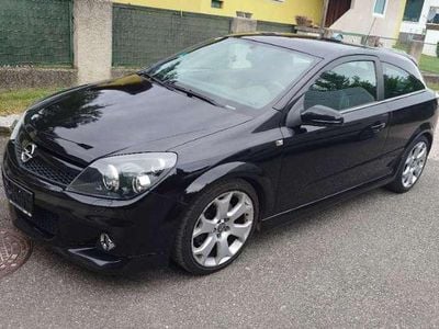 Schwarz Gebraucht 2006 Opel Astra OPC Limousine | € 4.500