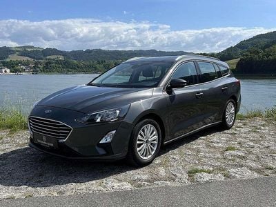 Grau Gebraucht 2019 Ford Focus Titanium Kombi | € 11.990 (Fairer Preis)