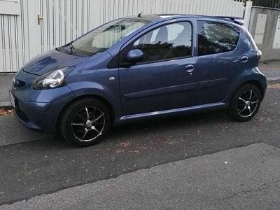 Blau Gebraucht 2008 Toyota Aygo Kleinwagen | € 2.500